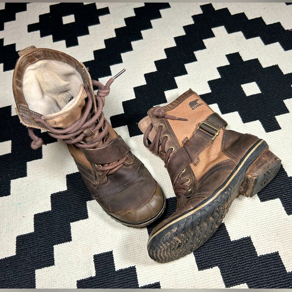 SOREL, lace up boots!! - Picture 1 of 13